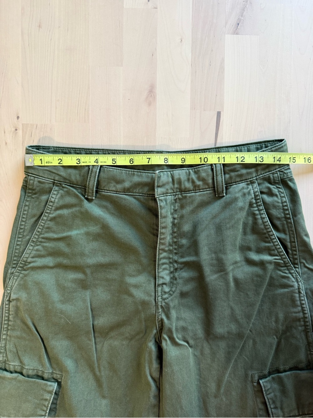 Gap Mid Rise Cotton Baggy Cargo Trousers | Olive Green | Women’s 4 - Picture 7 of 7